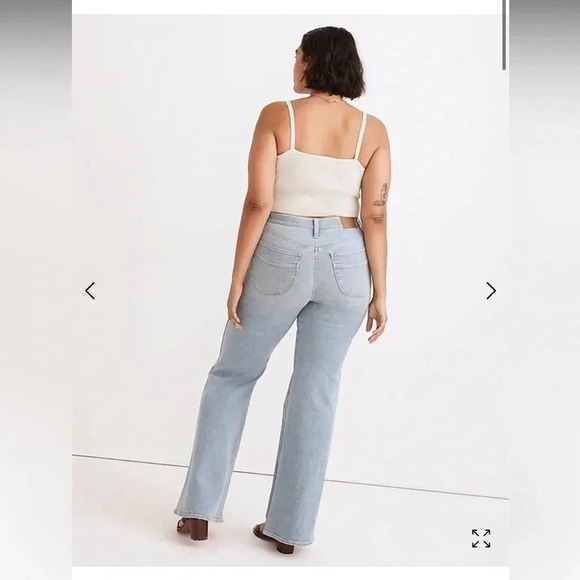 NWT Madewell 11" High-Rise Flare Jeans in Eversfield Wash: Knee-Rip Edition - Picture 2 of 16